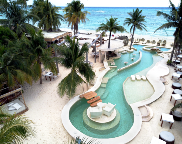Piscina Mandarino Beach Club 01 DAY PASS